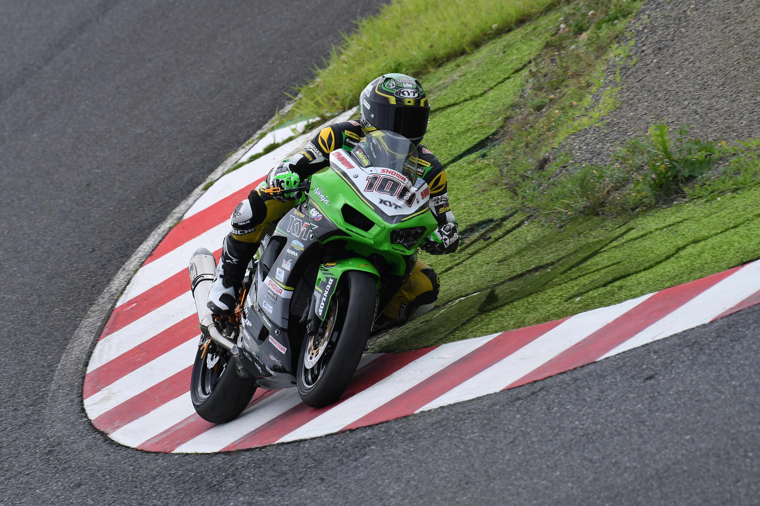 FADLY CLEARS OFF IN FREE PRACTICE