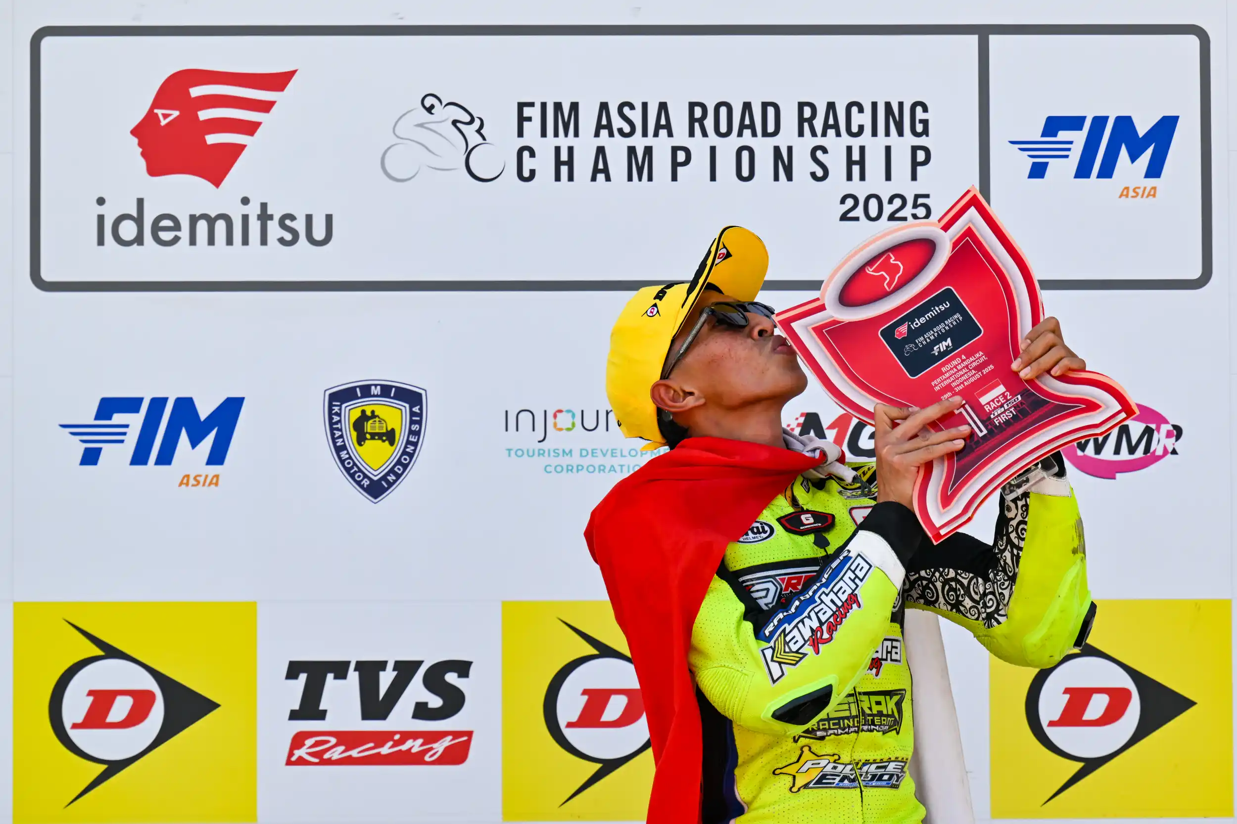DOUBLE DELIGHT FOR DIMAS