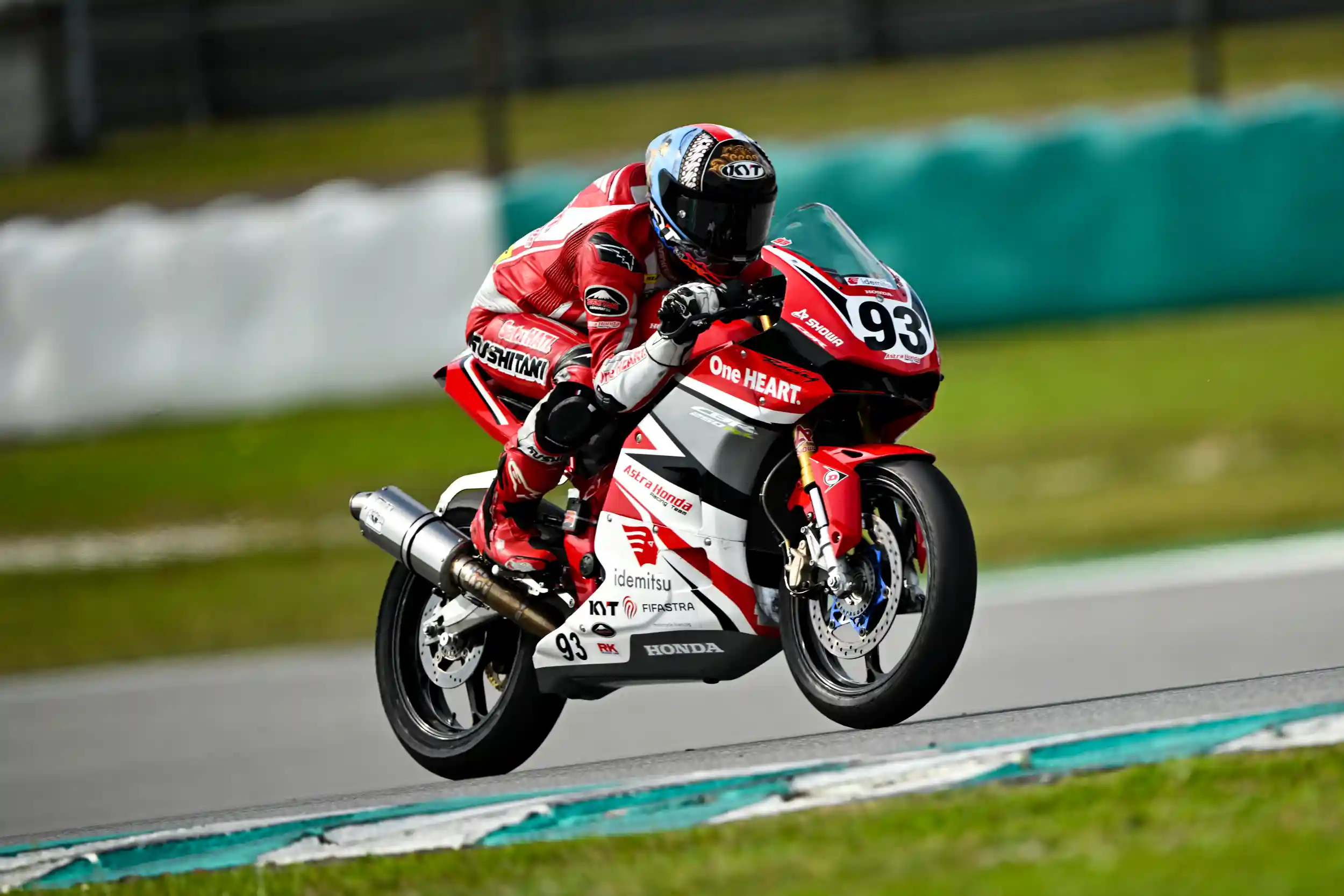 ARBI OVERCAME HEAT