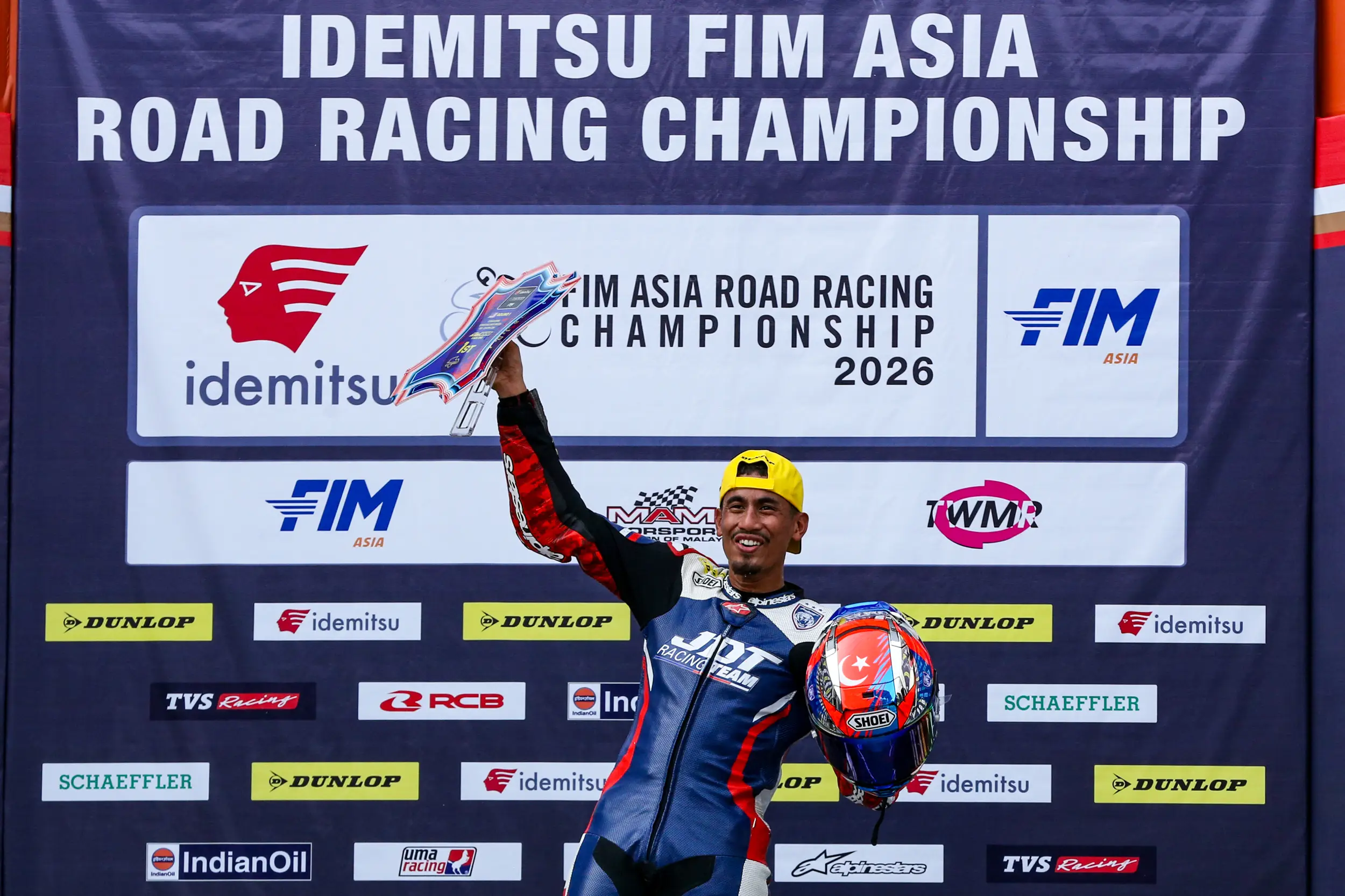 HAFIZH DOMINATES SEASON OPENER