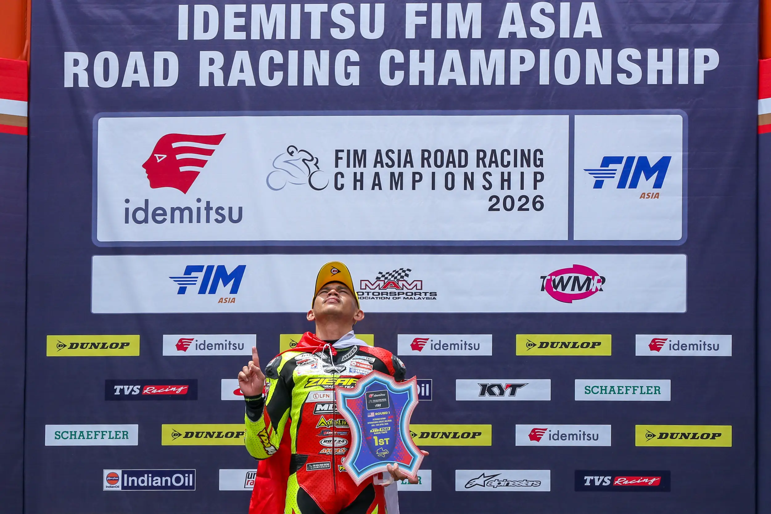 HUSNI CLINCHES EPIC BATTLE