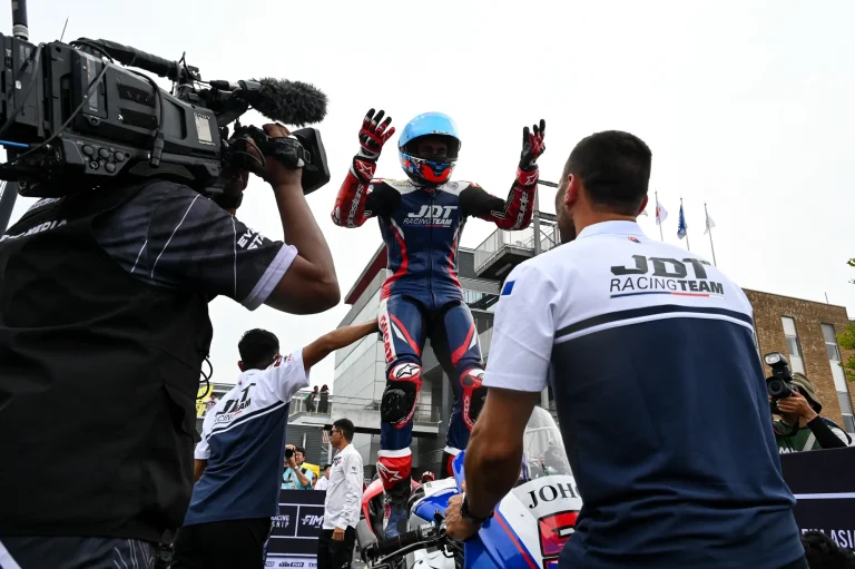 SIX AND COUNTING FOR HAFIZH