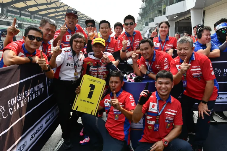 THANAT TIGHTENED THE TITLE FIGHT